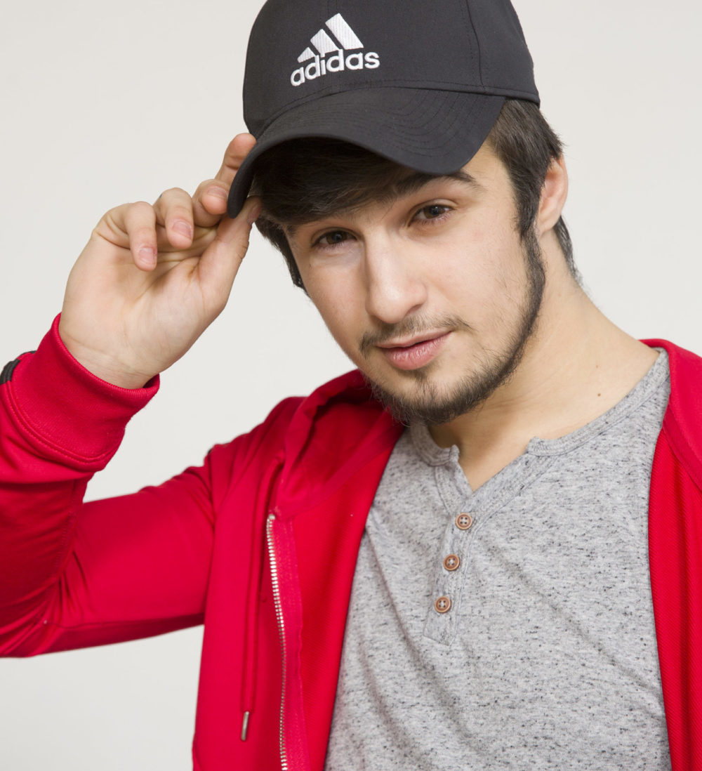 Read more about the article Wortakrobatik No1 – weserholz, ein Gedicht von Trainee Ruslan